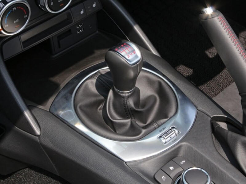 アバルト124スパイダー