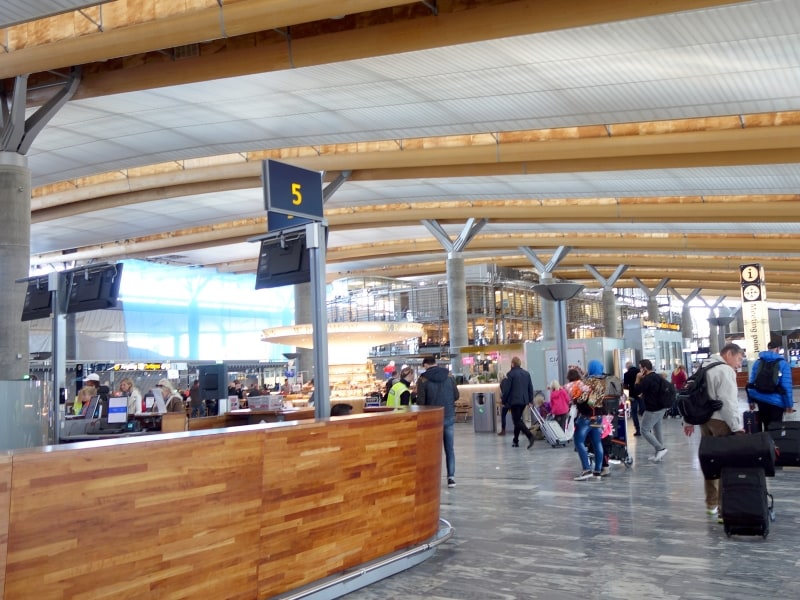 オスロ・ガーデモエン国際空港