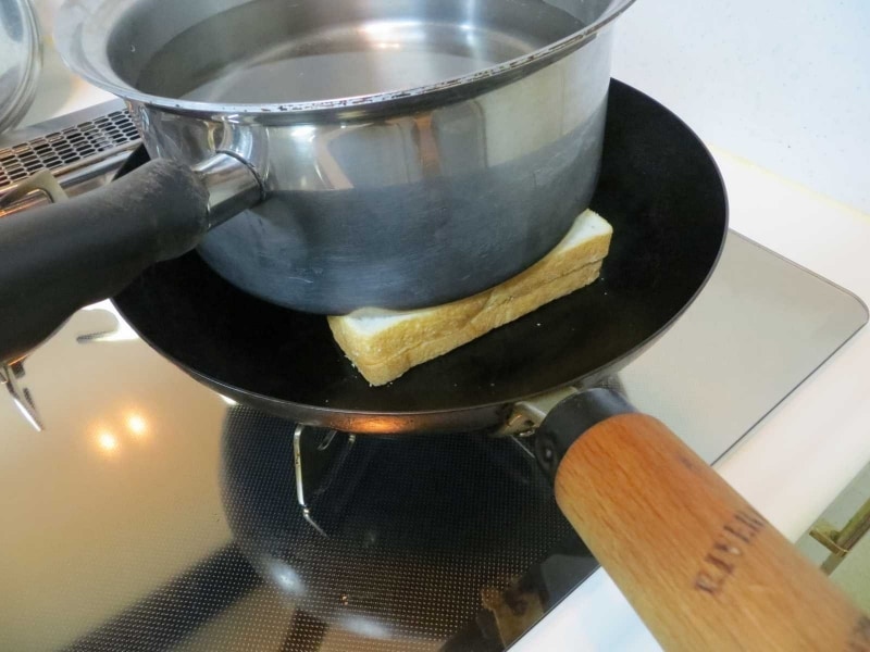 ホットサンド焼いてるとこ
