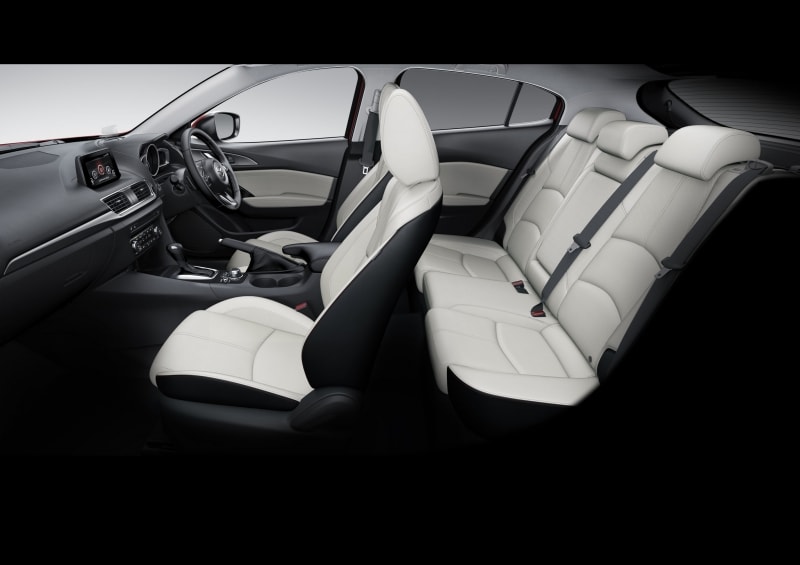 マツダアクセラ15XD