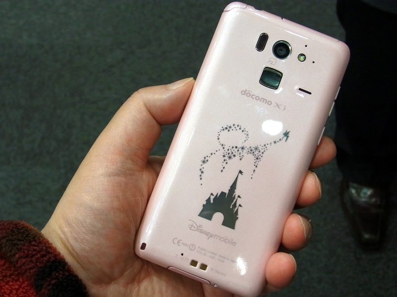 ディスニーらしい、キラキラ感ある背面