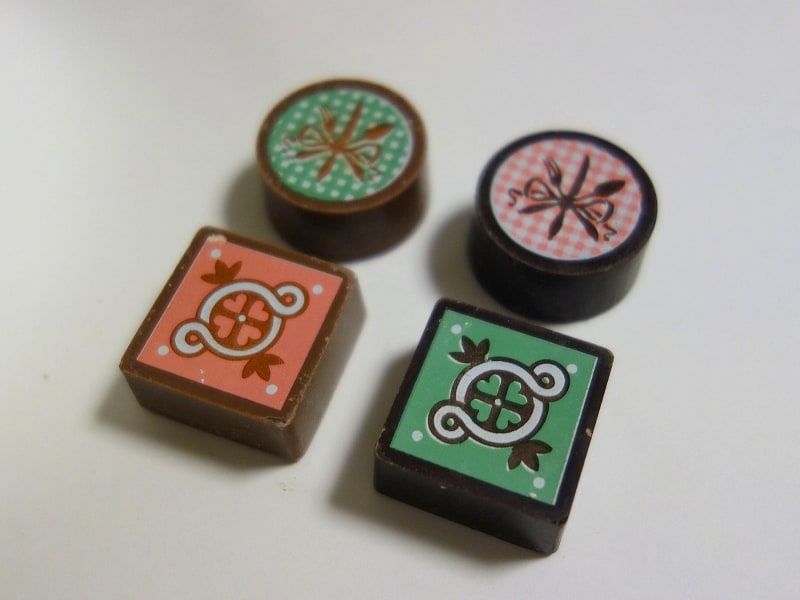 2017年バレンタイン限定ショコラ 4種（日本ではバレンタインシーズンに販売）