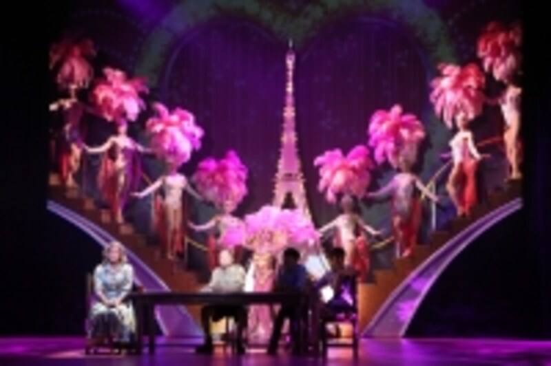 『プリシラ』写真提供：東宝演劇部