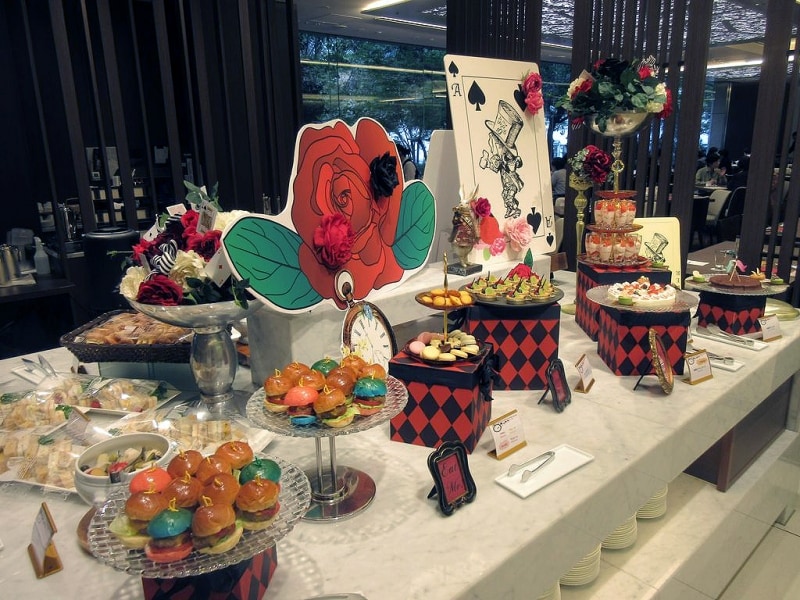 樹林 軽食のブッフェ台