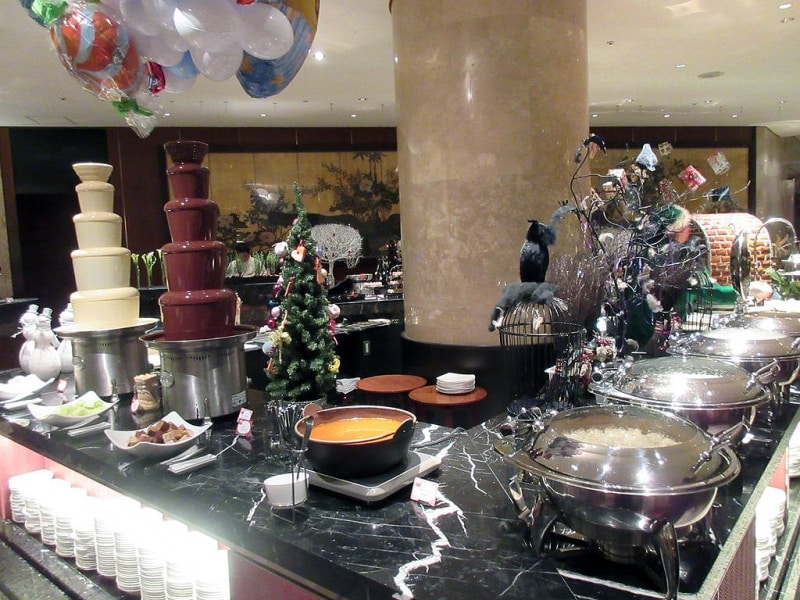 マーブルラウンジ アイランド型のブッフェ台