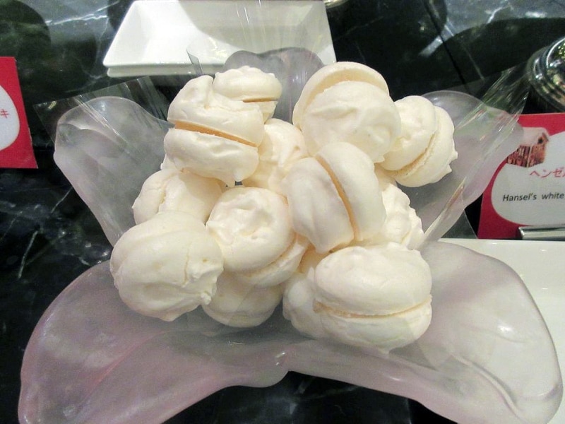 マーブルラウンジ ヘンゼルの白い小石