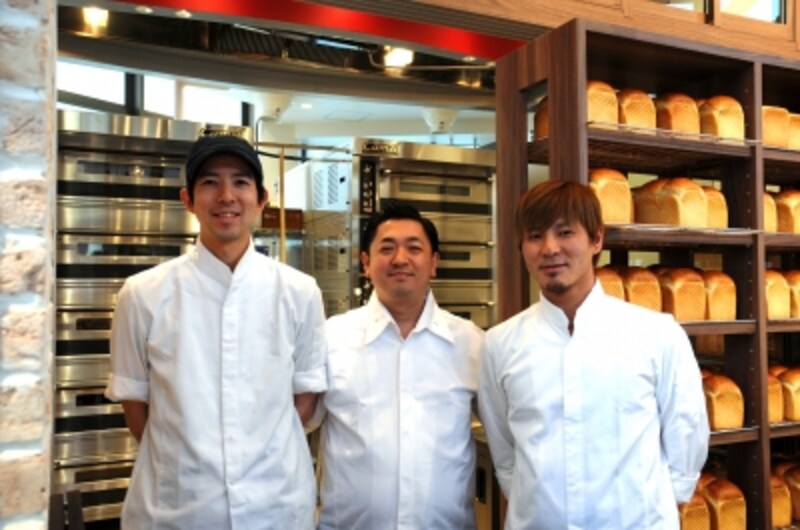 左から中島徹さん、飯田卓也さん、榎本哲さん