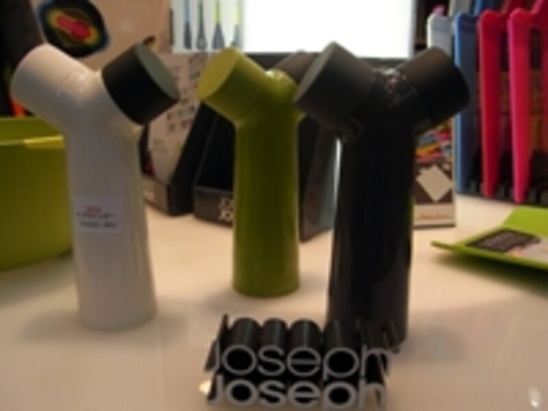 “Y-グラインダー”（ソルト&ペッパーミル）