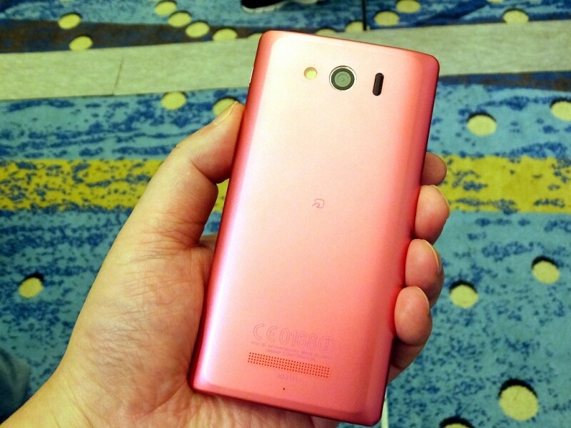AQUOS PHONE Xx mini 303SHundefined背面
