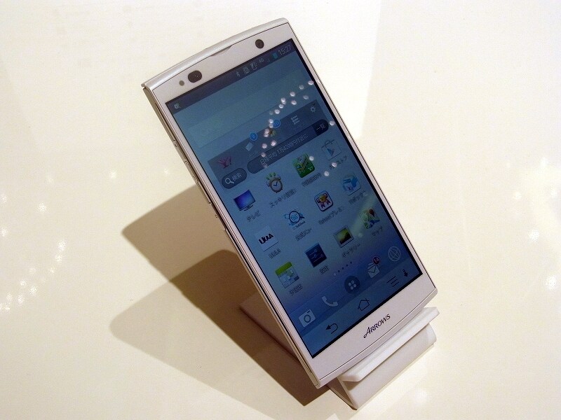 スタミナ+フルセグ+セキュリティも安心undefinedスタイリッシュなARROWS A 202F