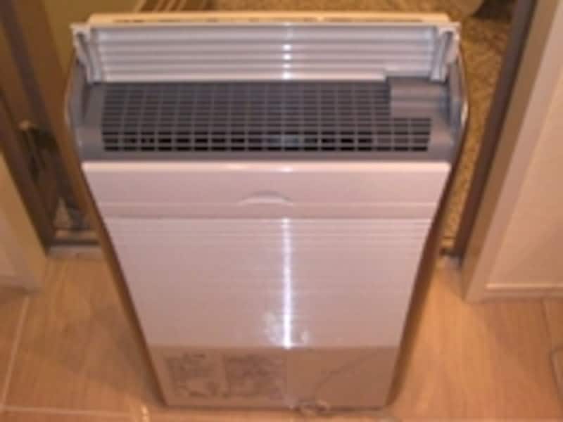 背面の吹き出し口は常に&quot;裏&quot;になるので見た目にもキレイ