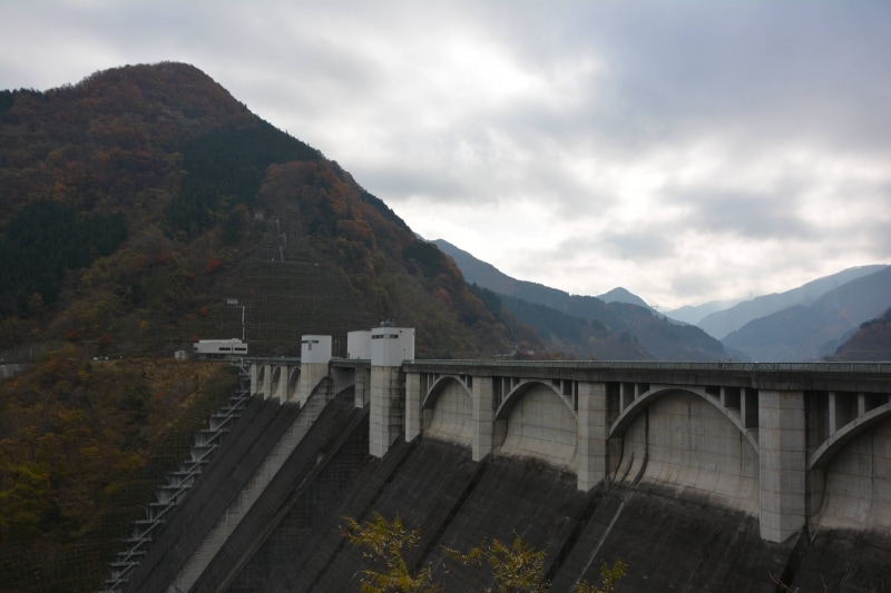 重力式コンクリートダムの浦山ダム