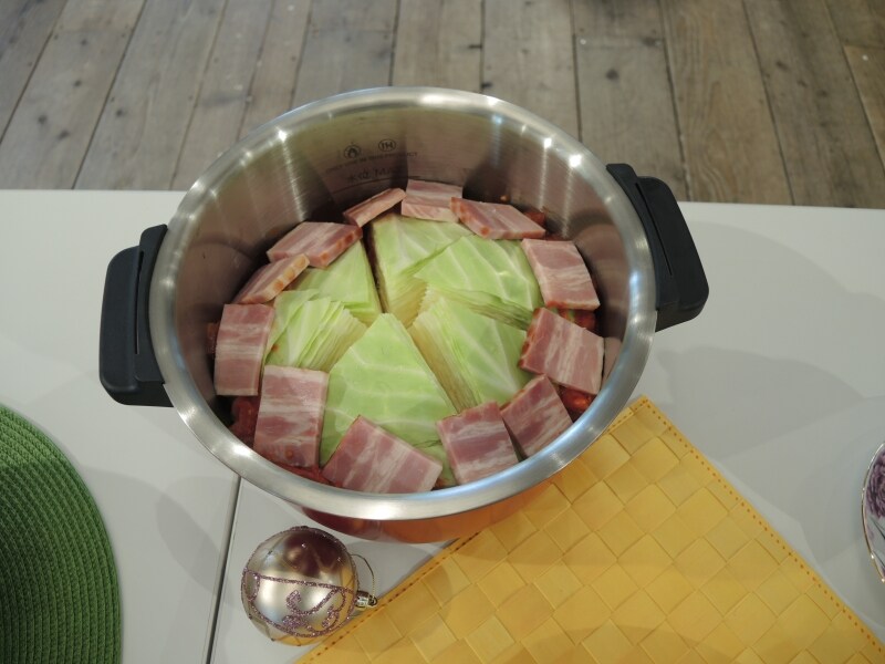 キャベツまるごと1個を投入した料理も可能に