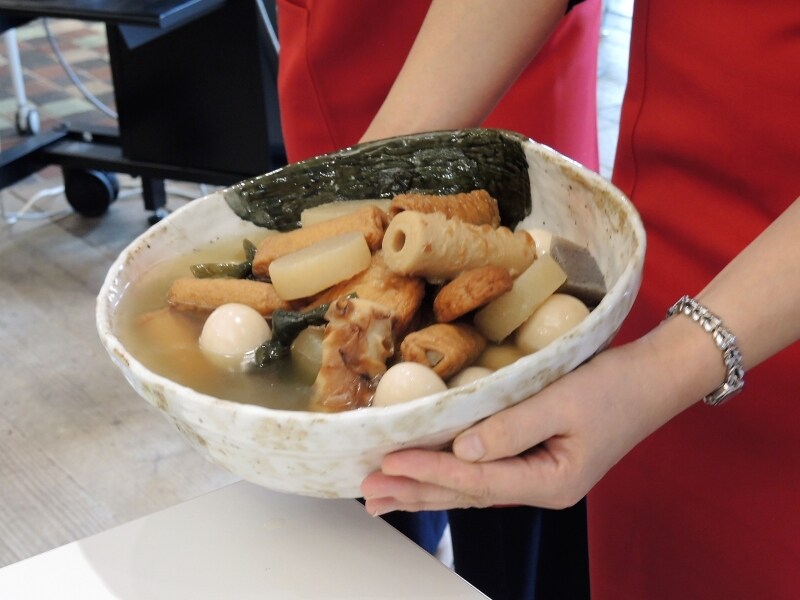 大容量モデルなら、これだけの量のおでんが調理できるそうです