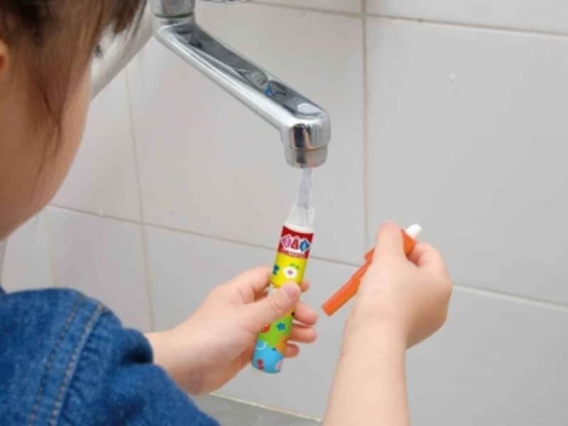 水で描くから汚れず安心!