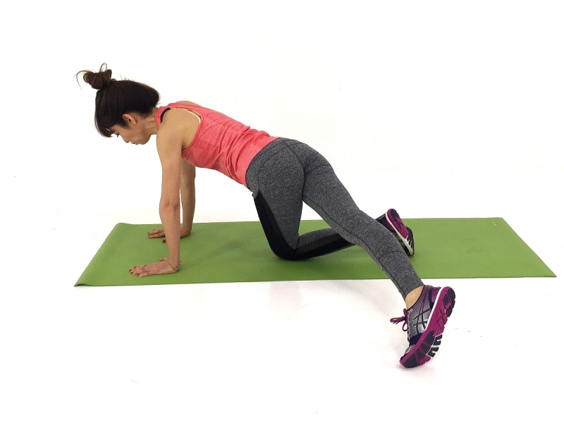 自慢したくなるヒップエクサ4undefined右脚を左床に下ろします。