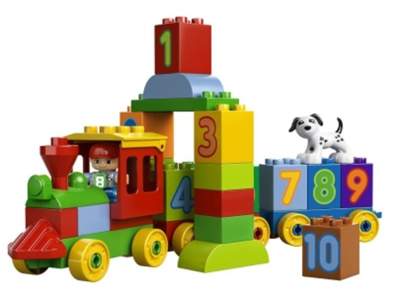 汽車を組み立てて運転手を乗せたら出発進行!