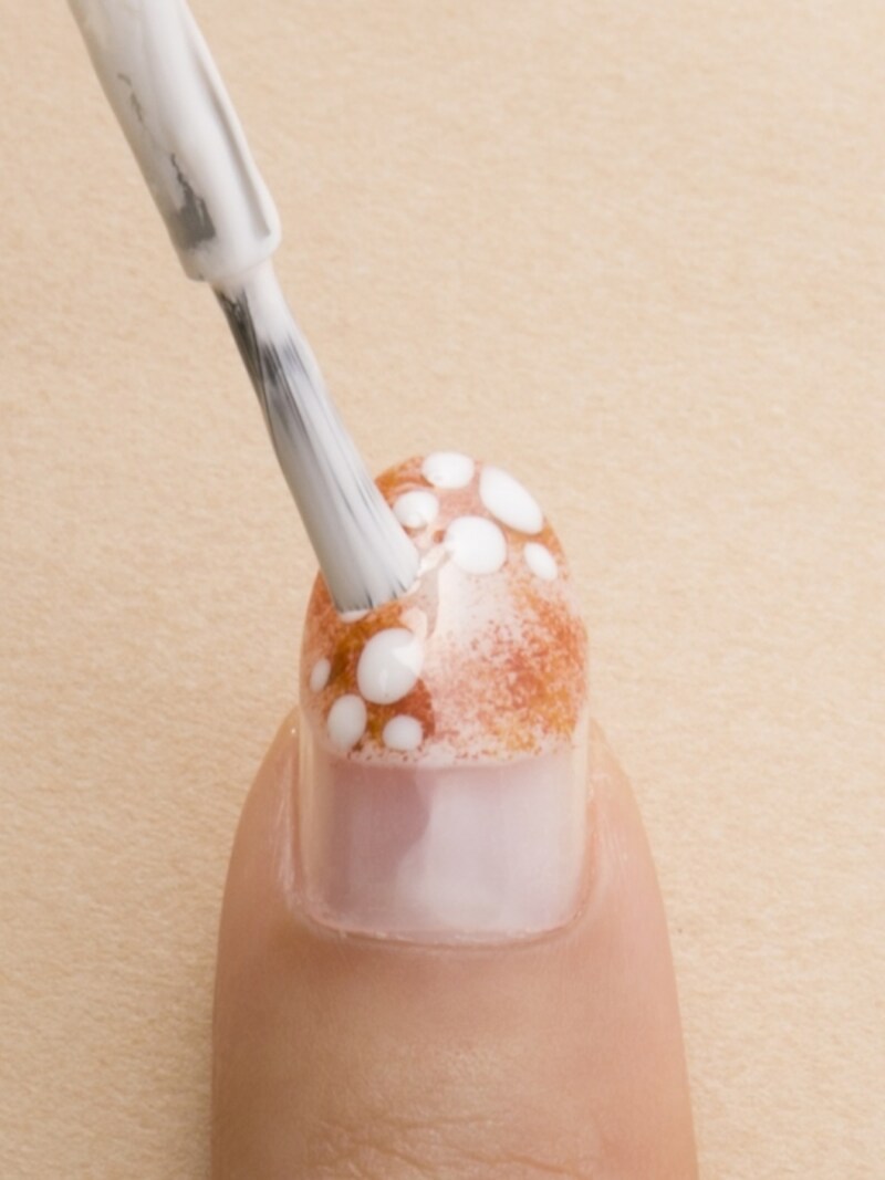 大小のドットをバランスよく入れて