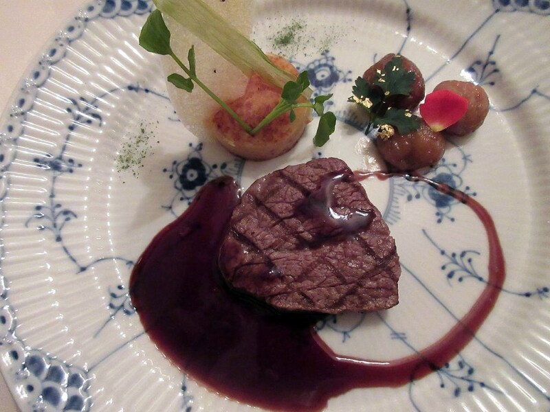 黒毛和牛フィレ肉のグリエ 赤ワインソース アルマニャック風味のシャテーニュグラッセ