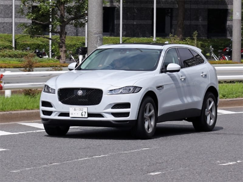 ジャガーFペース