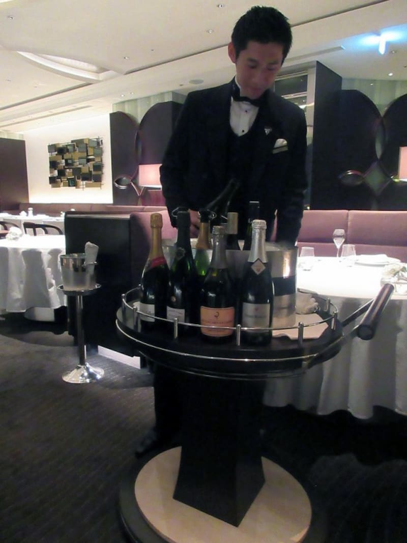 シャンパーニュのワゴン