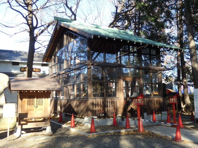 一代前の本殿、稲荷社本殿