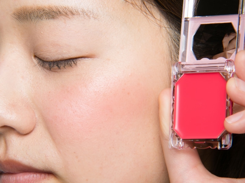 じゅわっととした色っぽ頬ならやっぱりジェル