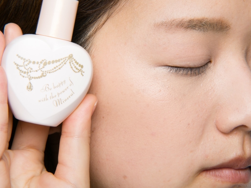 素肌みたいに薄付きなのに毛穴も色ムラも均一カバー