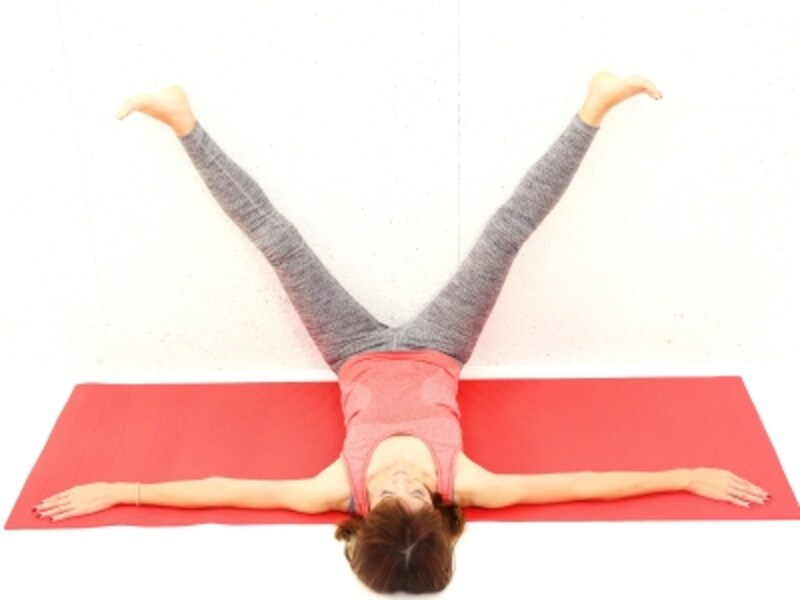 開脚前屈180度の練習方法のコツと効果的なヨガポーズ5つ ヨガ All About
