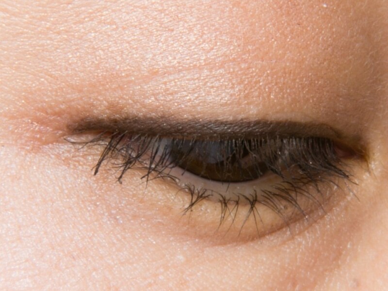 少しぼかしてアイシャドウ使いも