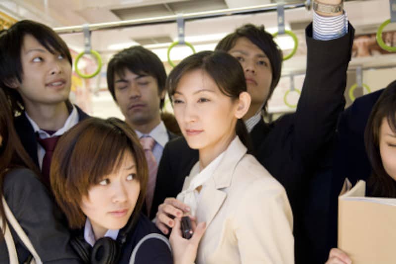 「恋も仕事もどうせうまくいかない」「私なんて価値がない」などとネガティブ思考を続けていると、本当にエネルギー不足になって運気が逃げてしまいます。常にポジティブ思考でいきましょう!