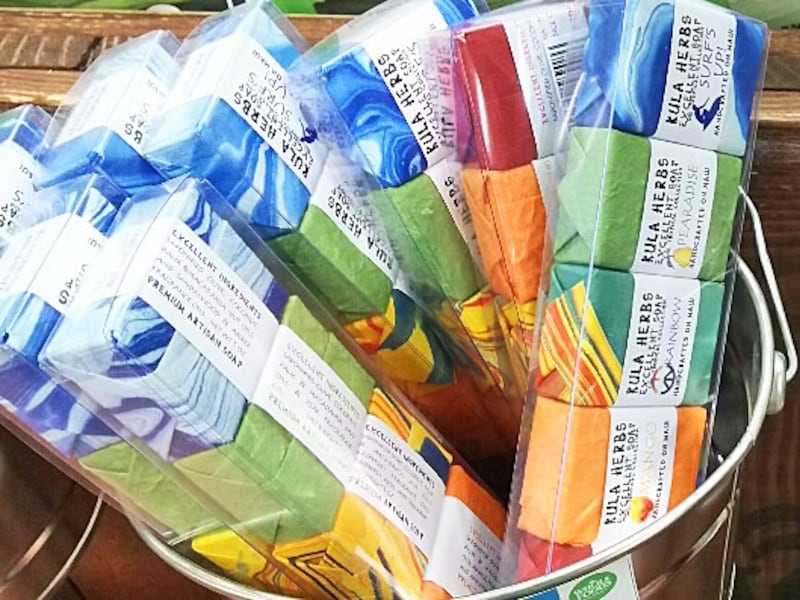 ホールフーズでは、ミニサイズの3個セット（11.99ドル）、5個セット（15.99ドル）