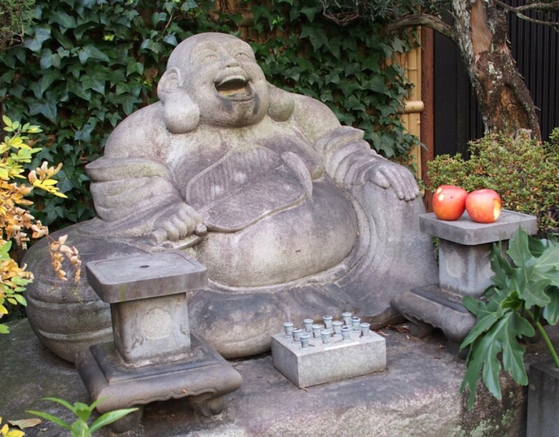 布袋尊が祀られている