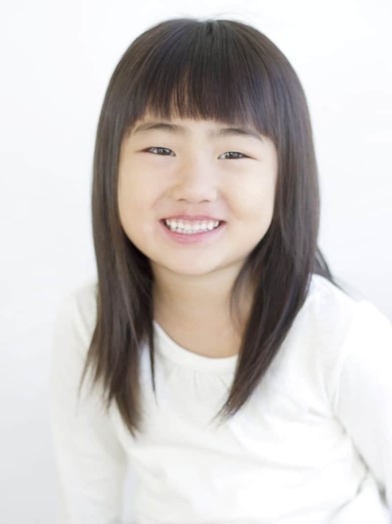 眉上でカットして、自然におろした前髪