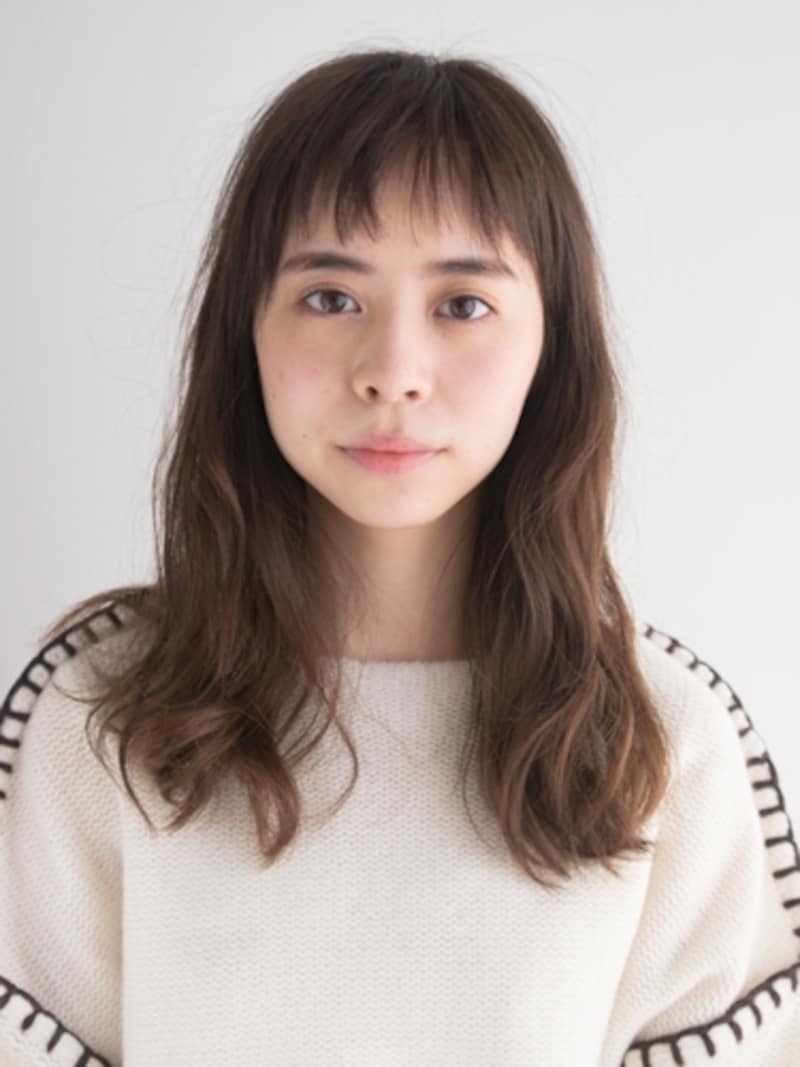 胸上セミロング