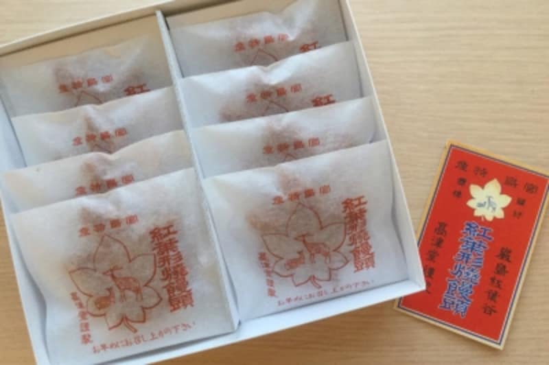 「高津堂」の「元祖もみぢ饅頭」