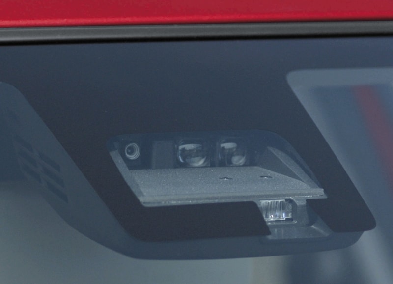 デュアルセンサーブレーキサポート