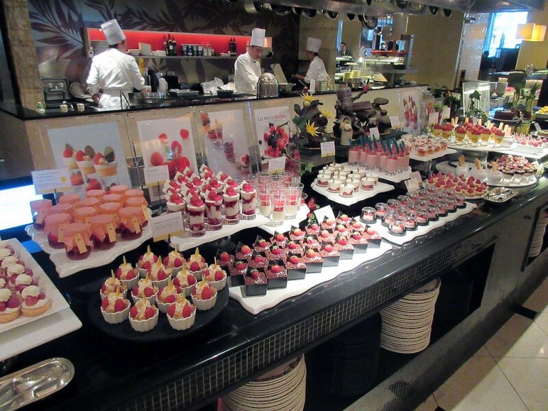 メインのブッフェ台