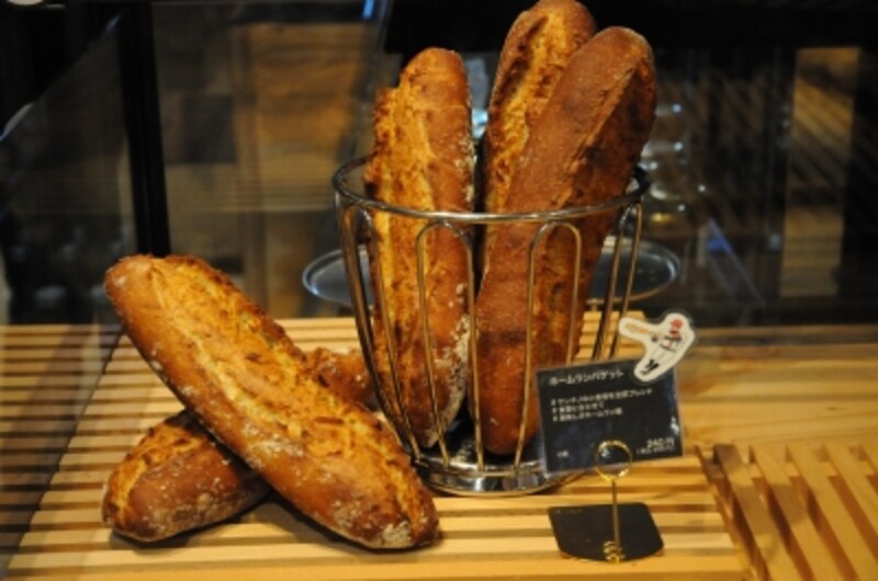 ホームランバゲット #サンチノの小麦粉を全部ブレンド #食事に合わせて #美味しさホームラン級