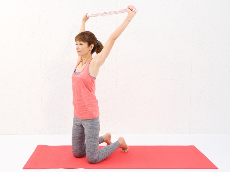 動作2undefined肩や首に力が入り過ぎないように注意しましょう。