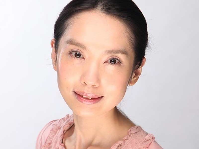 トレンドの素肌っぽいツヤ肌に!