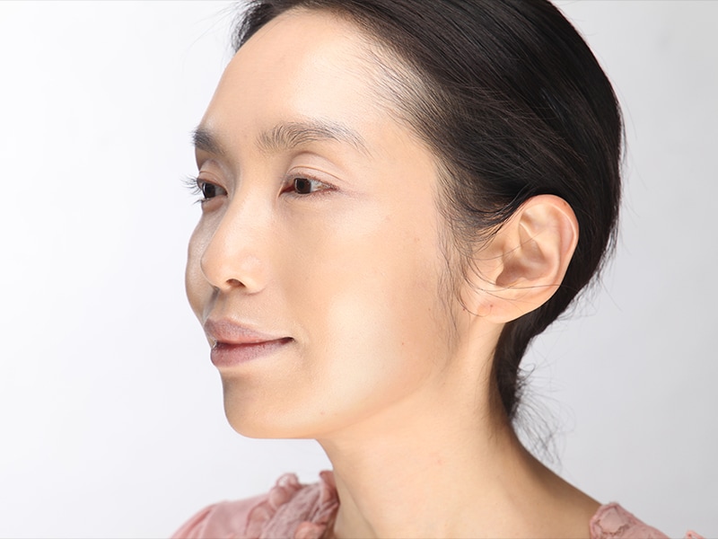 シェーディングが首の色と浮いている