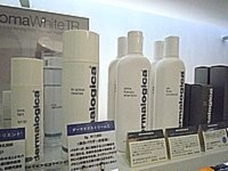 全製品ノンコメドジェニック仕様。安心かつパワフルなコスメ「ダーマロジカ」
