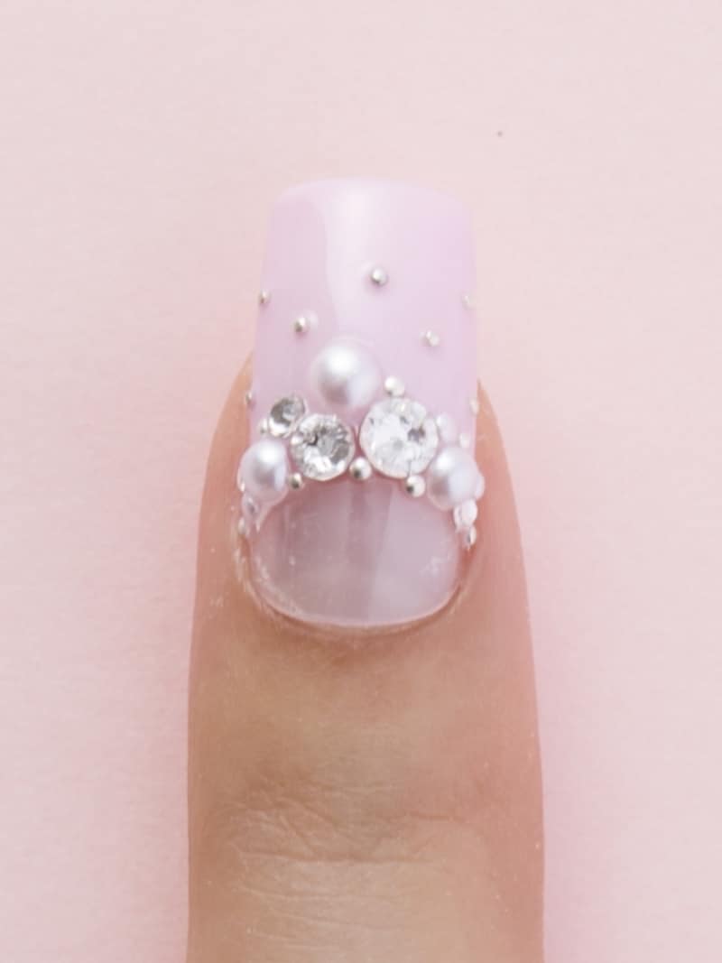 ストーンでゴージャスに