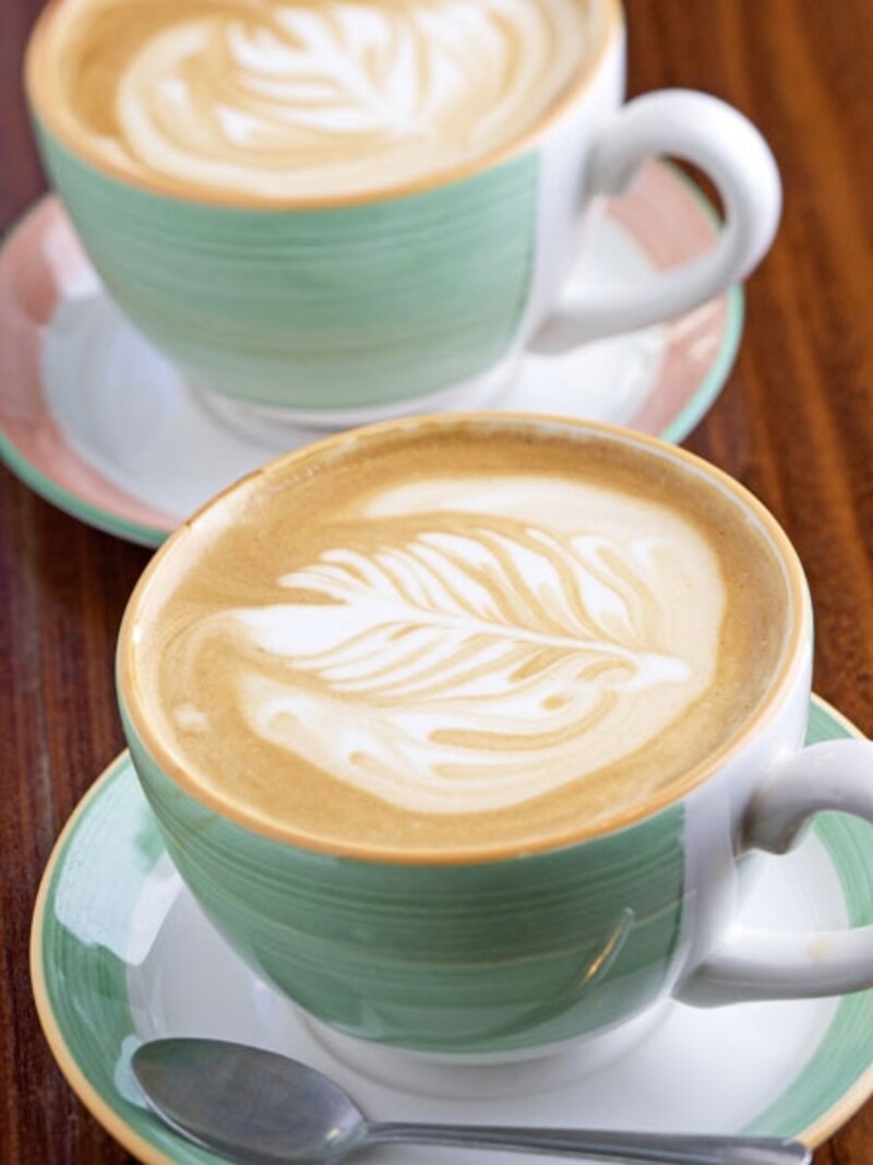カフェ併設の専門店なら、コーヒーの味を確かめることができる。画像はホノルル・コーヒー