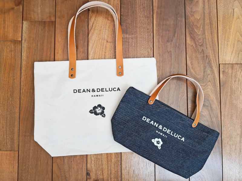 リッツ・カールトン店限定のレザーハンドルトート。ラージサイズとスモールサイズ