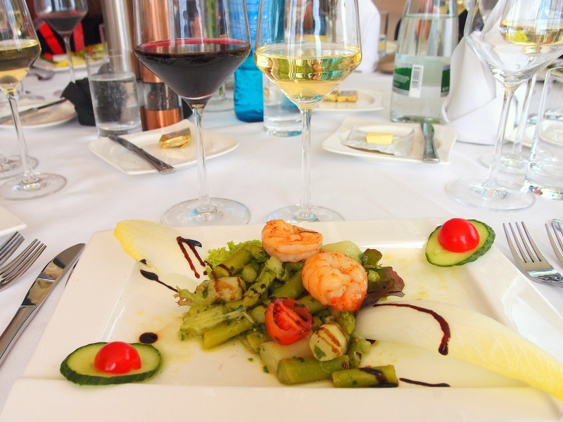 オペルプールレストラン