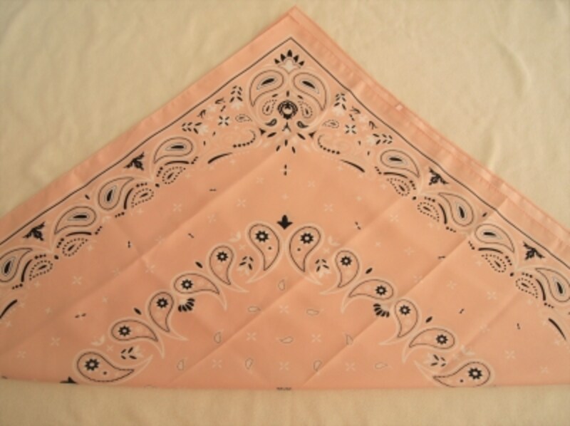 三角を合わせて折る