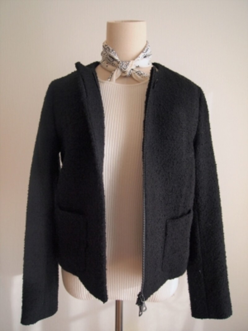 afterundefinedスカーフでもレトロ系にならずこなれ感があるのはバンダナ柄だからこそ