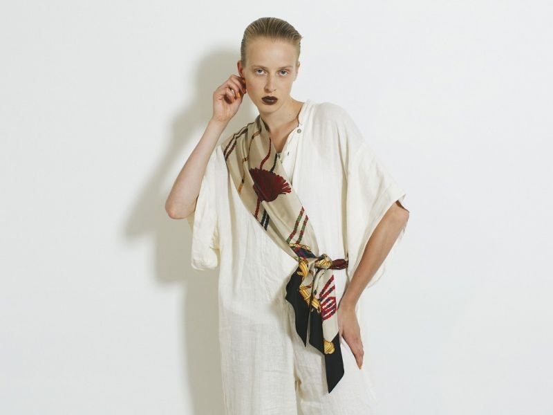 たすき掛けで動きを強調undefinedmanipuri 2017春夏コレクション